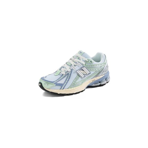 NWT New Balance Ice Blue/Melon Water Men Mesh Running Shoes size 7.5